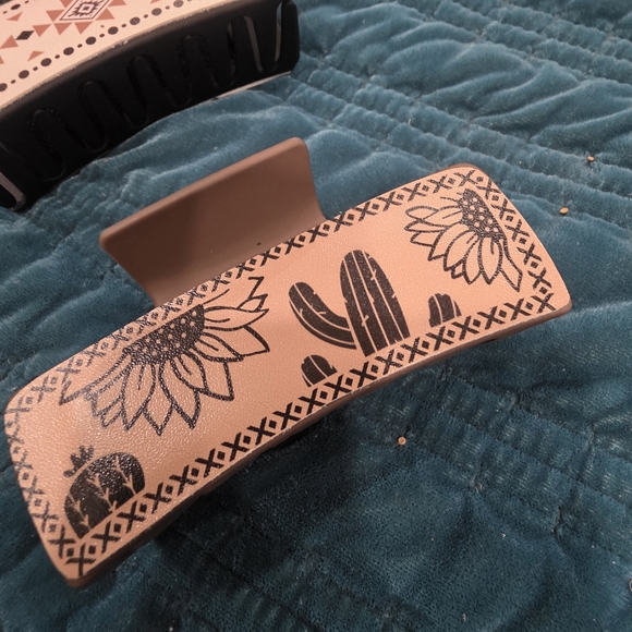 Accessories - Beige Hair Clip with Sunflower and Cactus Design